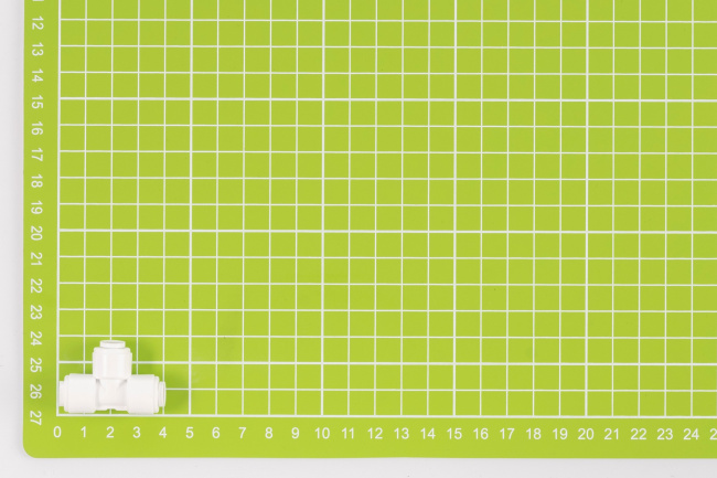 Тройник 1/4-1/4-1/4 трубка-трубка-трубка UT0404