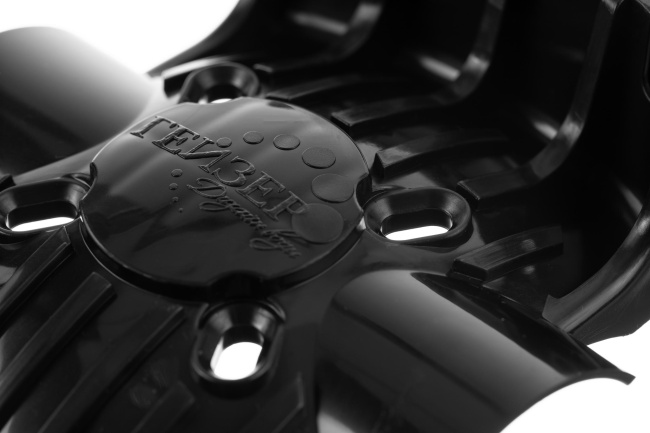 Скоба одинарная пластмассовая 2011