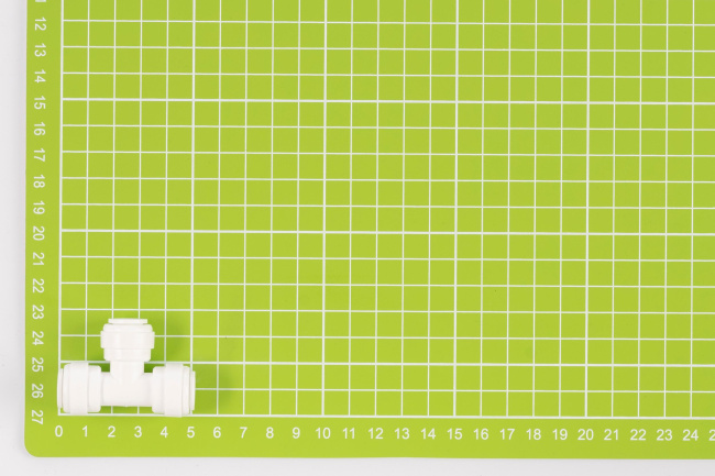 Тройник 3/8-3/8-3/8 трубка-трубка-трубка UT0606