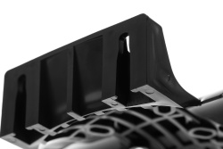 Скоба одинарная пластмассовая 2011